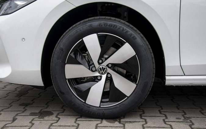 Volkswagen Passat cena 206100 przebieg: 5, rok produkcji 2024 z Wyśmierzyce małe 631